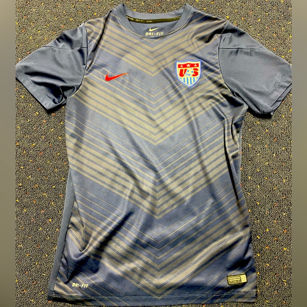 US Soccer Training Jersey - men’s small